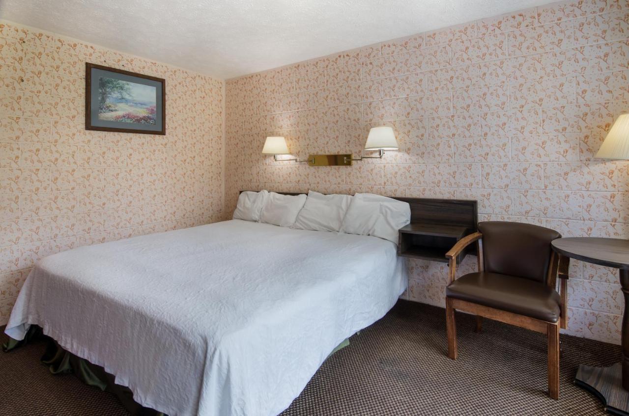 Americas Best Value Inn Wytheville Buitenkant foto